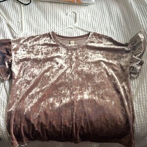 Altar’s State ladies blouse